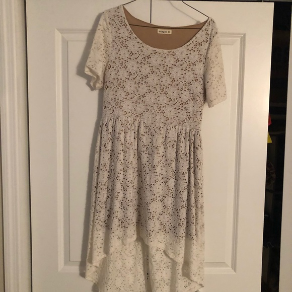 Mid-short white and brown dress - Picture 1 of 3